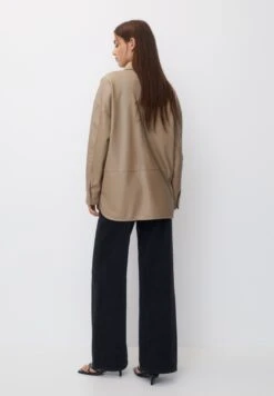 PULL & BEAR Oversize - Cappotto Corto - Brown -Pull & Bear c0bb6752cda84d79bb273751225cadfa