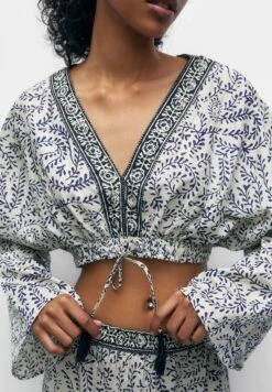 PULL & BEAR Printed Long SleeveCamicettaWhite Donna Camicie E Bluse PUC21E10V-A11 -Pull & Bear c22d7d3393c84789804e2af1630ee552