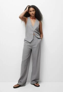 PULL & BEAR Rustic Straight Fit PantaloniGrey Donna Pantaloni PUC21A0T6-C11 14 PULL & BEAR Rustic Straight Fit PantaloniGrey Donna Pantaloni PUC21A0T6-C11 -Pull & Bear c4127dbe00104a5297bcb5780bd40616