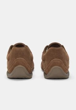 PULL & BEAR RETRO SNEAKERS - Sneakers Basse - Brown -Pull & Bear c5644f2ece694838b886764a8fbb8ff8