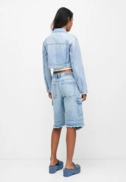 PULL & BEAR Cropped- Giacca Di Jeans - Blue Denim -Pull & Bear ca183f3dc46c447a9365fea4a0c4f693