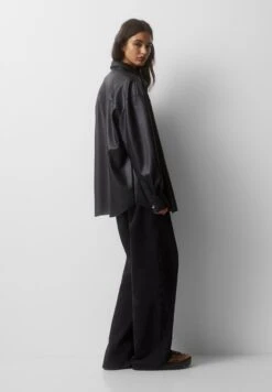 PULL & BEAR CamiciaBlack Donna Camicie E Bluse PUC21E11Z-Q11 -Pull & Bear cd9e8a5b476b4769915692038b3f684f