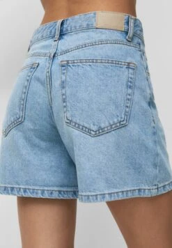 PULL & BEAR High-Waist MomShorts Di JeansStone Blue Denim Donna Shorts PUC21S0D1-K12 13 PULL & BEAR High-Waist MomShorts Di JeansStone Blue Denim Donna Shorts PUC21S0D1-K12 -Pull & Bear d24adca0ce044c49835a2320ab3e0ce4