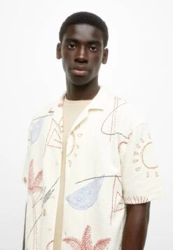 PULL & BEAR Geometric Shape Print- Camicia - White -Pull & Bear d59698aff51540d88a1b98cfec35260a