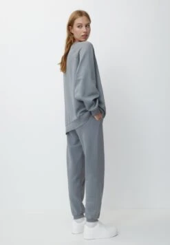 PULL & BEAR Jogging PantaloniLight Grey Donna Pantaloni PUC21A0UY-C11 -Pull & Bear d61899d8bc5f4f8b823a2f8b7f6ae0fe