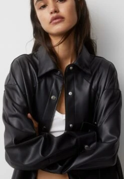 PULL & BEAR CamiciaBlack Donna Camicie E Bluse PUC21E11Z-Q11 -Pull & Bear d7e71238816e4e02a67e13554e16d55a