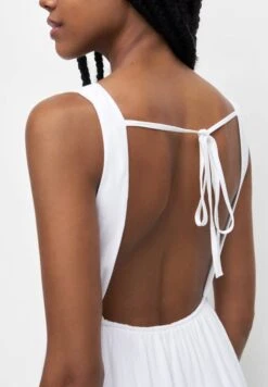 PULL & BEAR V-Neck Vestito LungoWhite Donna Vestiti PUC21C13E-A11 -Pull & Bear d8856dedccb44389a01f940a875073f1