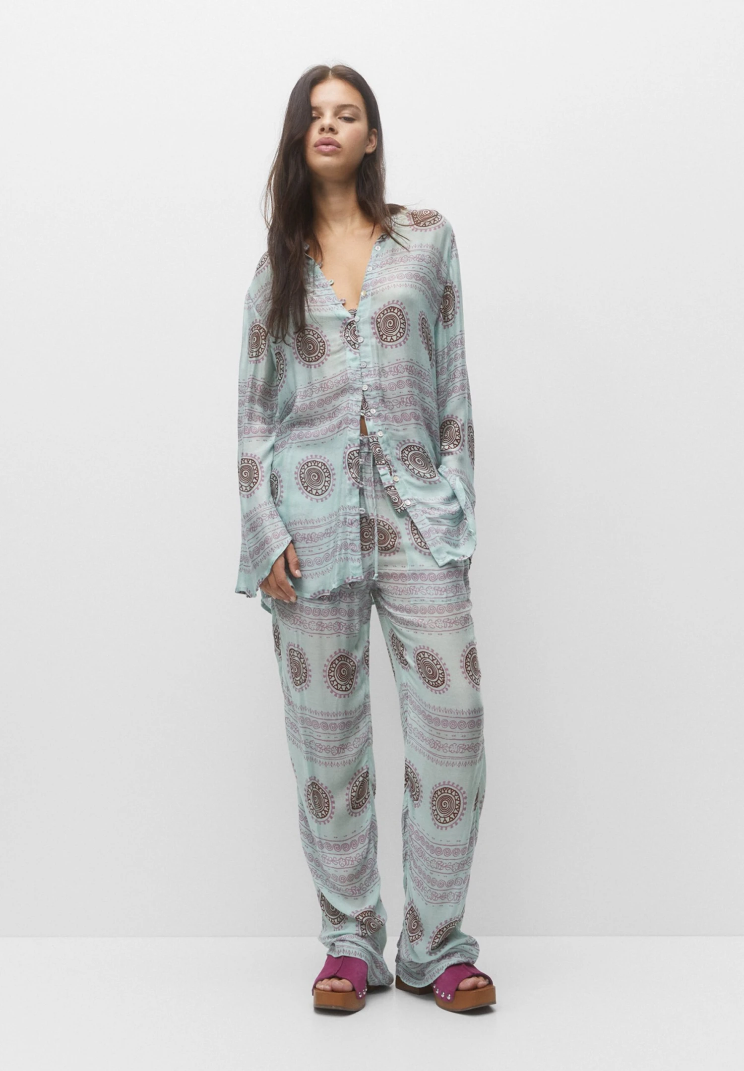 PULL & BEAR Printed-FlowingPantaloniLight Green Donna Pantaloni PUC21A0UN-M11 4 PULL & BEAR Printed-FlowingPantaloniLight Green Donna Pantaloni PUC21A0UN-M11 - immagine 2