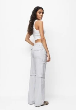 PULL & BEAR With Removable LegsPantaloniLight Grey Donna Pantaloni PUC21A0U7-C11 11 PULL & BEAR With Removable LegsPantaloniLight Grey Donna Pantaloni PUC21A0U7-C11 -Pull & Bear db1750ae79604bd3b5a2a77e0c4502b3