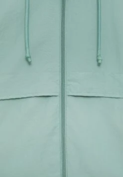 PULL & BEAR With PocketsGiacca LeggeraGreen Donna Giacche E Blazer PUC21G0GP-M11 -Pull & Bear e40d01dfb336439794d590a9b33575cc