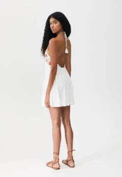 PULL & BEAR Short Halter- Vestito Estivo - Off White 16 PULL & BEAR Short Halter- Vestito Estivo - Off White -Pull & Bear e628336296ed414bbb302f827e690ad2