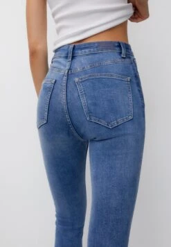 PULL & BEAR Super High Waisted - Jeans Skinny Fit - Blue Denim -Pull & Bear e6f7608f7a1a47b88f33fa48bc864c3f