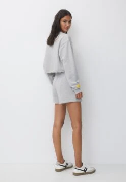 PULL & BEAR Cropped SmileyFelpaGrey Donna Felpe PUC21J10V-C11 -Pull & Bear e9abe09eb4c34bdc9475f7f060f465bc
