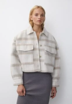 PULL & BEAR Cropped Check With PocketsGiacca Da Mezza StagioneSand Donna Giacche E Blazer PUC21G0IO-B11