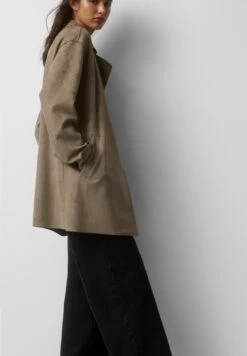 PULL & BEAR With Roll-Up Sleeves - Cappotto Corto - Brown -Pull & Bear eb4907afc0434bacae7faa51ac7e2860