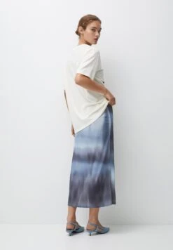 PULL & BEAR Calm PlaceT-Shirt Con StampaWhite Donna T-shirt E Top PUC21D2HT-A11 11 PULL & BEAR Calm PlaceT-Shirt Con StampaWhite Donna T-shirt E Top PUC21D2HT-A11 -Pull & Bear ebba3f11323f445aa63410abca636be8