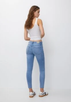 PULL & BEAR Mid-Waist BasicJeans Skinny FitLight-Blue Denim Donna Jeans PUC21N0M9-K11 -Pull & Bear ec756c54bd3e4bda92e1bd13b10398d5