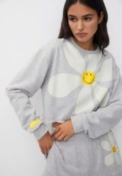 PULL & BEAR Cropped SmileyFelpaGrey Donna Felpe PUC21J10V-C11 -Pull & Bear eca4f9ab6922413e9dca6ed96feba449