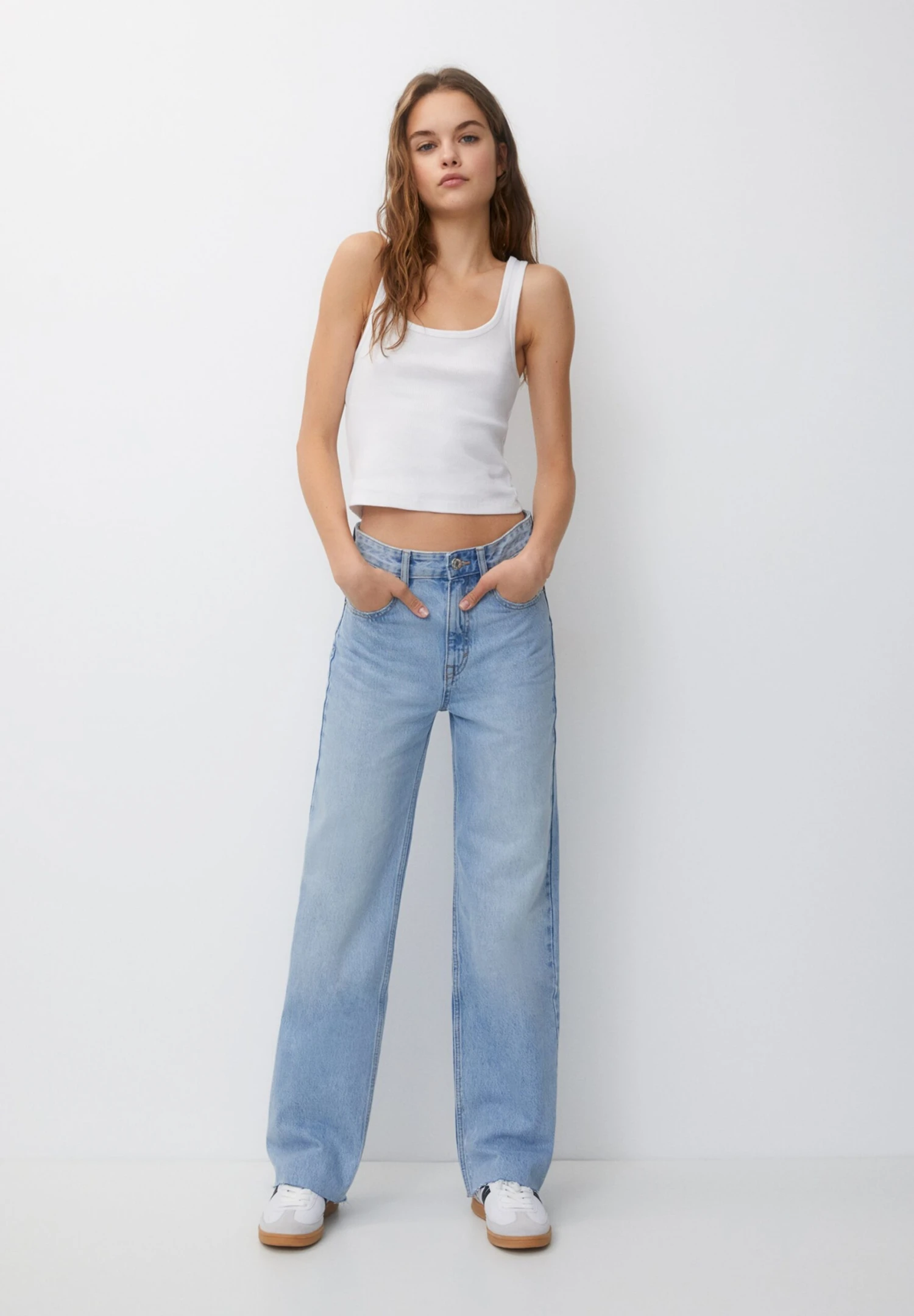 PULL & BEAR BasicJeans A SigarettaLight Blue Denim Donna Jeans PUC21N0M2-K12 4 PULL & BEAR BasicJeans A SigarettaLight Blue Denim Donna Jeans PUC21N0M2-K12 - immagine 2