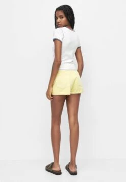 PULL & BEAR Embroidered Star T-Shirt Con StampaWhite Donna T-shirt E Top PUC21D2ET-A11 10 PULL & BEAR Embroidered Star T-Shirt Con StampaWhite Donna T-shirt E Top PUC21D2ET-A11 -Pull & Bear f6238c55e511433b98287f2a1ed6ff9c