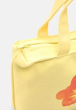 PULL & BEAR HIBISCUS FLOWER - Borsa A Mano - Yellow -Pull & Bear f6dc4d3f3a2e40f49b7f6d21e703c311