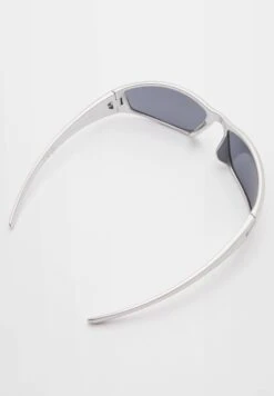 PULL & BEAR CyclingOcchiali Da SoleSilver Coloured Donna Occhiali Da Sole PUC51K00V-D11 -Pull & Bear faa48ab7a6924b199b95ab8b548bb1ac