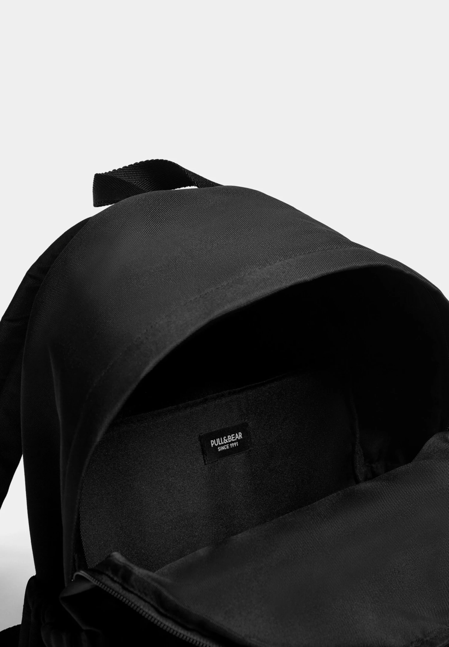 PULL & BEAR BasicZainoBlack Donna Borse PUC51Q03Z-Q11 4 PULL & BEAR BasicZainoBlack Donna Borse PUC51Q03Z-Q11 - immagine 2