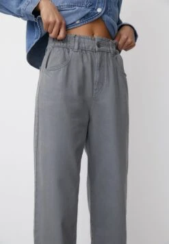 PULL & BEAR PaperbagJeans A SigarettaGrey Donna Jeans PUC21N0MN-C11 -Pull & Bear fe8e87a56f904f5c90beb7f965019f55